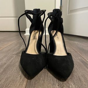 Gianni Bini ankle tie heels
